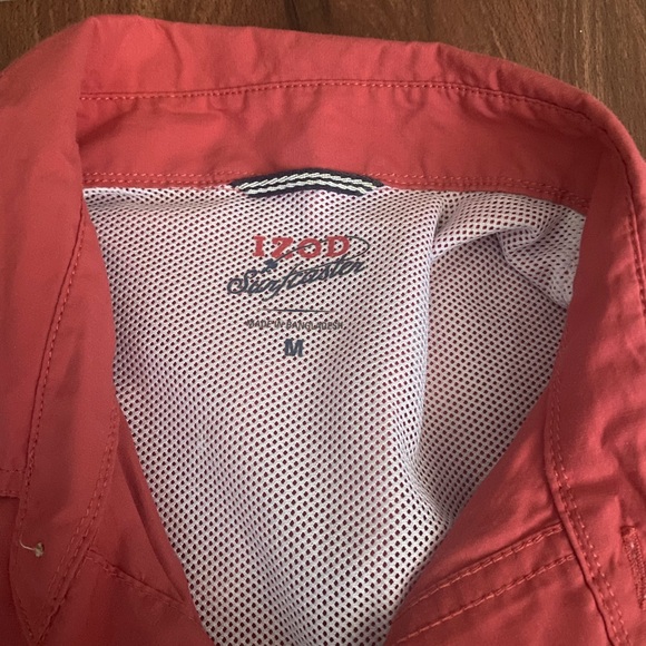 IZOD Men’s Shirt - Picture 2 of 3